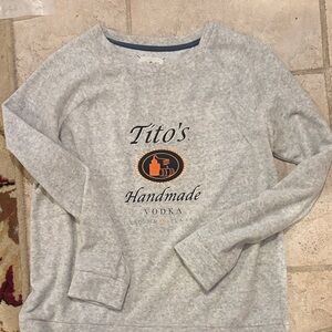 Lou & Grey Light Gray Top